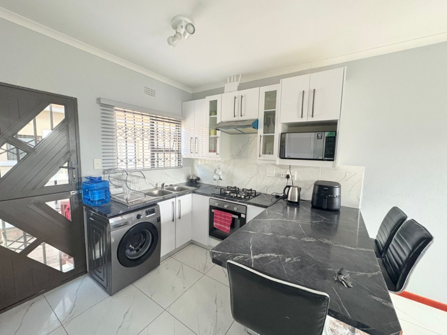  Bedroom Property for Sale in Cove Rock Eastern Cape